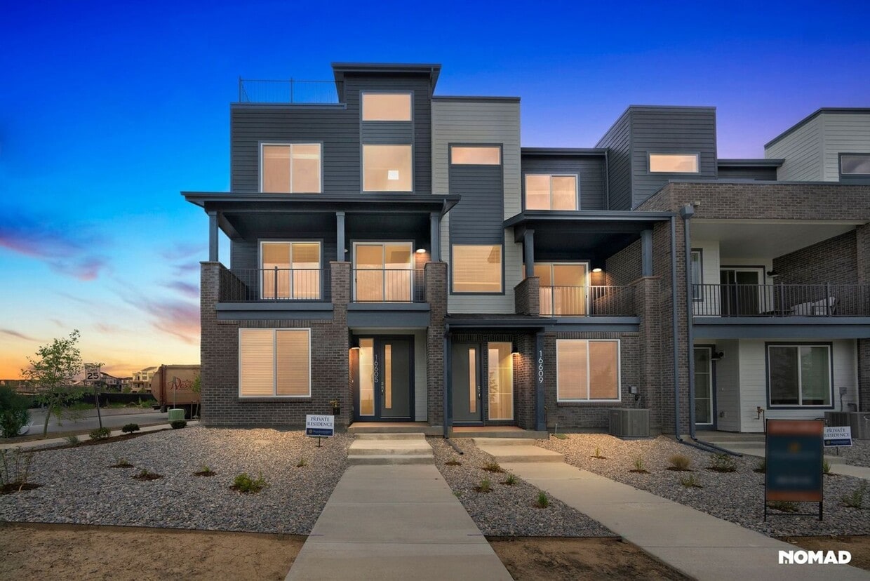 Spacious 3BR Townhome in Broomfield - Spacious 3BR Townhome in Broomfield