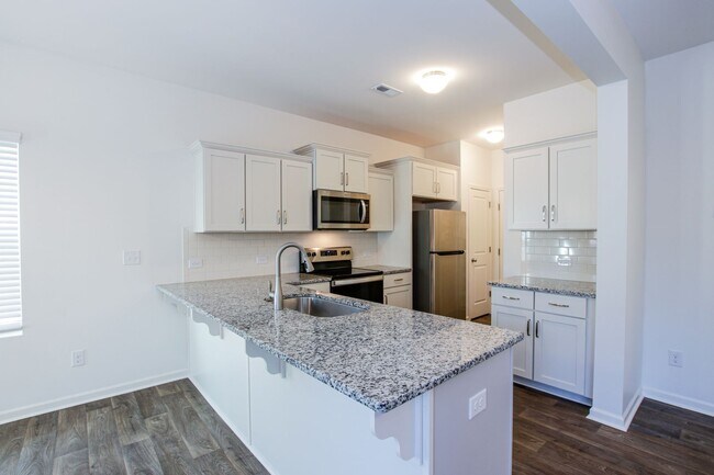 Foto del edificio - BEAUTIFUL 3 Bedroom in Midland - AVAILABLE...