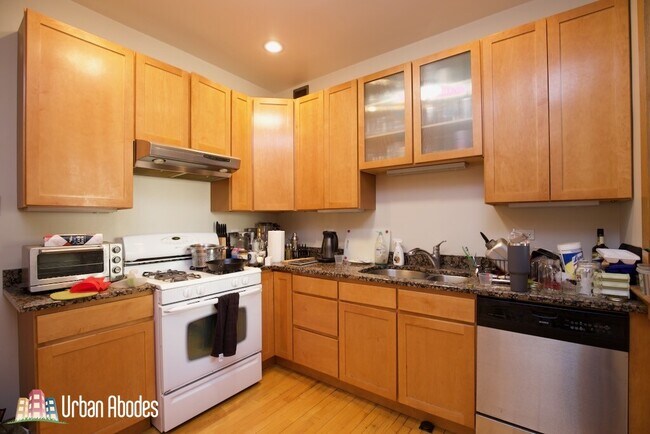 Foto del edificio - 5900 N Magnolia Ave