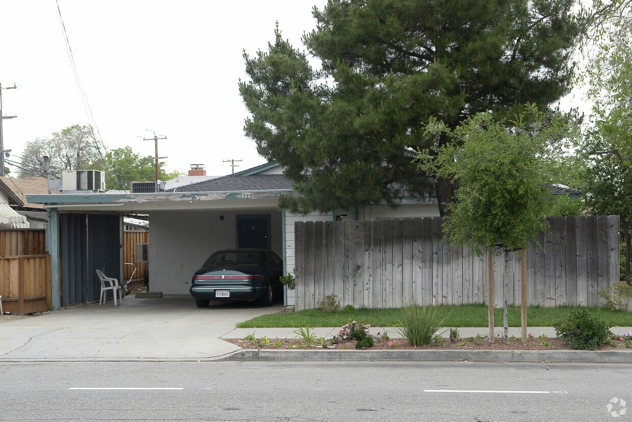 Foto principal - 886-888 N P St