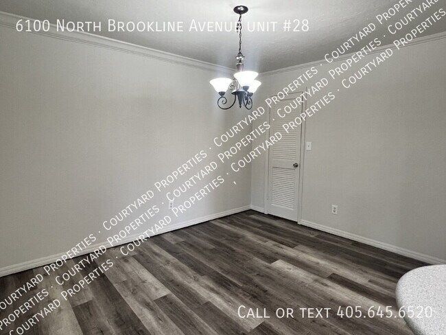 Foto del edificio - 6100 N Brookline Ave