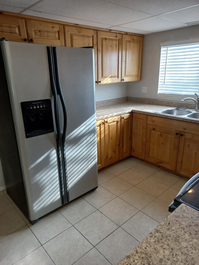 Kitchen - 5256 W 3830 S