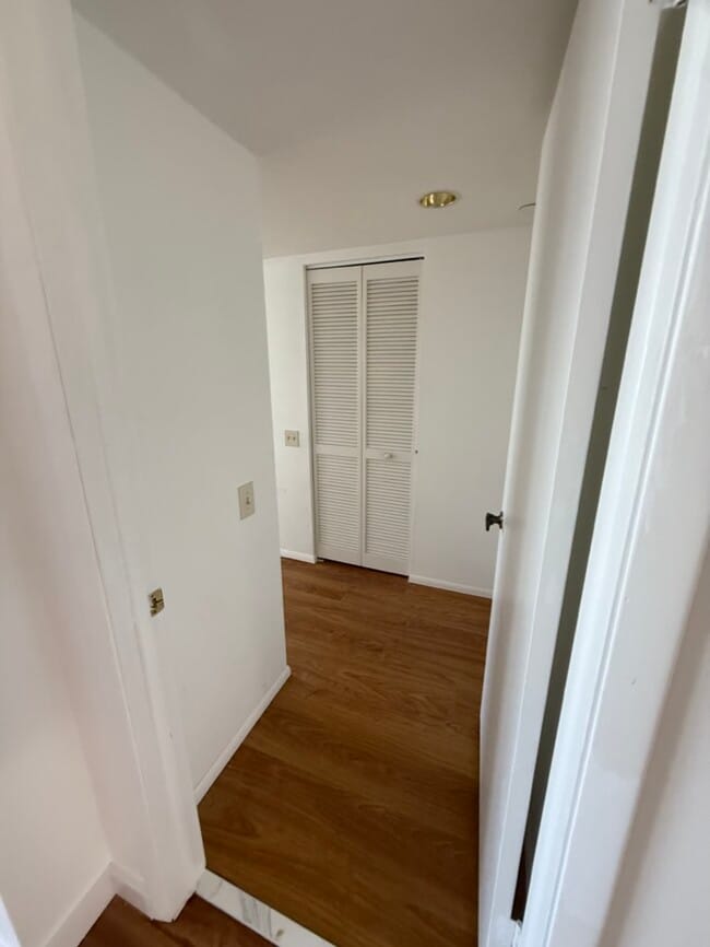 Building Photo - 2333 Feather Sound Dr