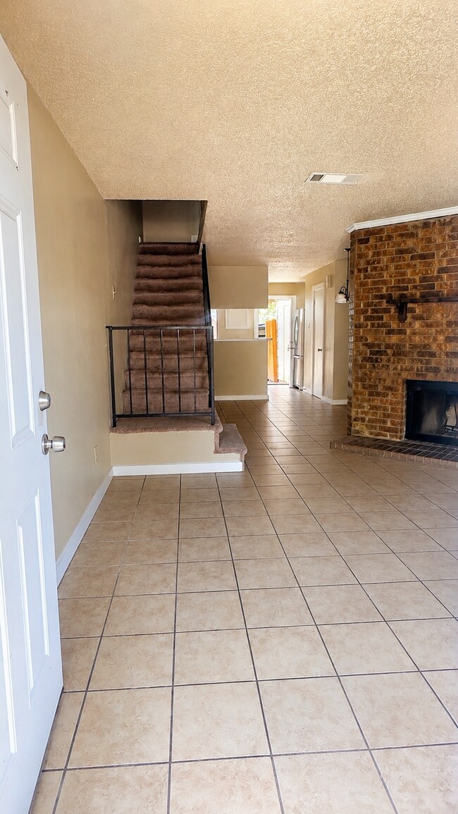 Sala de estar - 641 Carriagehouse Ln