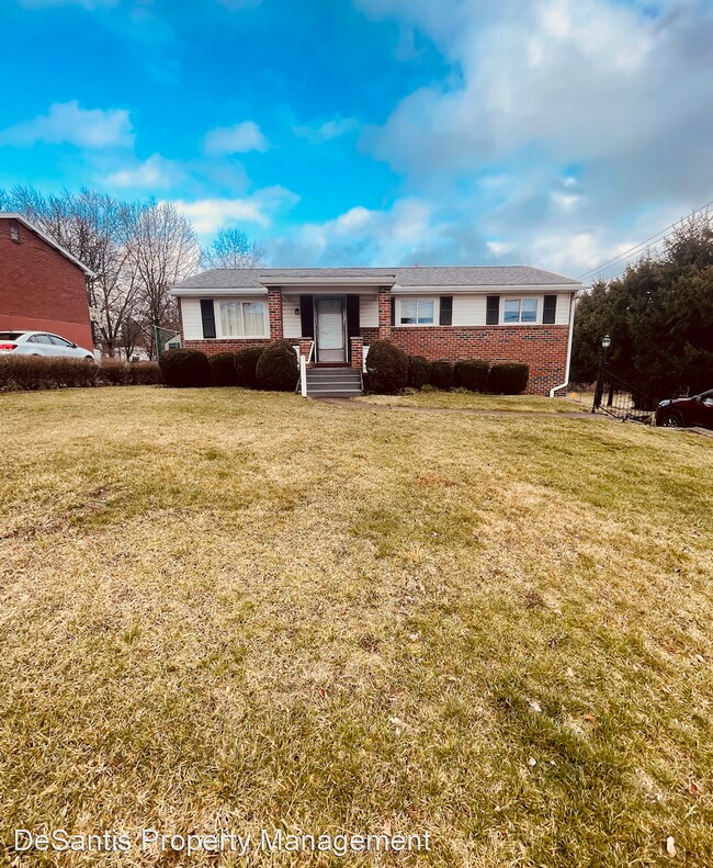 Building Photo - 3 br, 2 bath House - 100 Farmcrest Drive