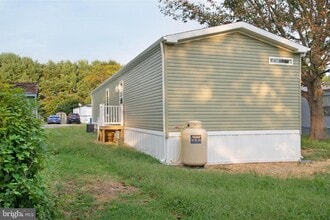 Building Photo - 200 Beechwood Ave