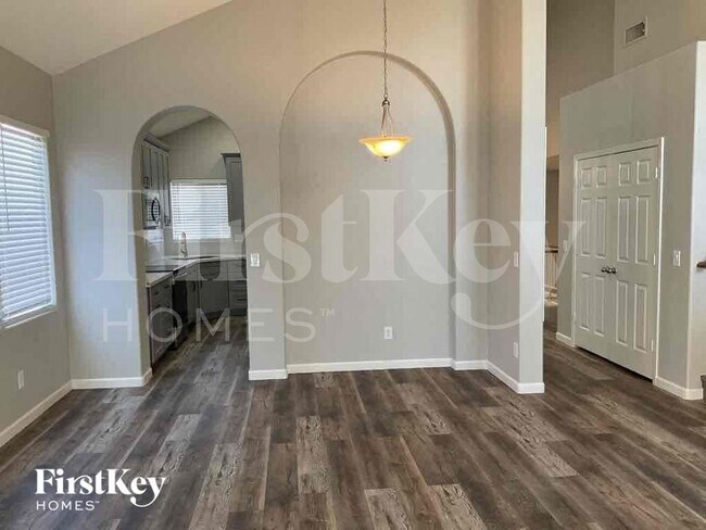 Foto del edificio - 13034 W Ash St