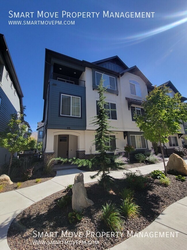 Foto del edificio - East Boise town home, corner unit, 3 bed 3...