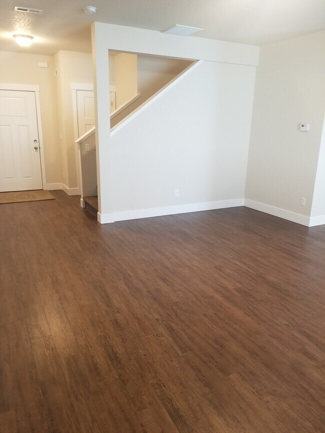 Building Photo - 18TH STREET DUPLEX (APP#70)