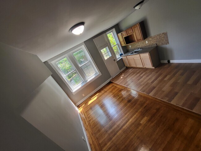 Dinning Room\Kitchen - 6142 Irving St