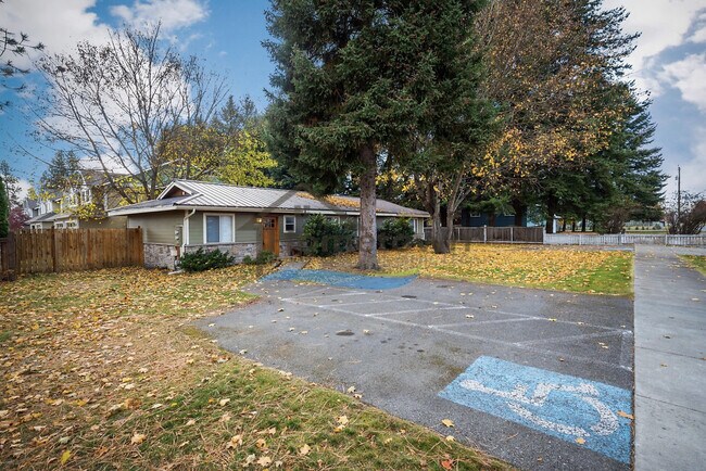 Foto del edificio - Beautiful 2 bedroom 1 bath Duplex in Hayden!