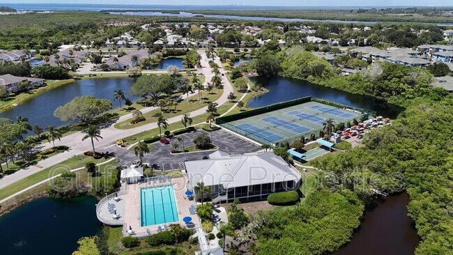 Foto del edificio - 1141 Edgewater Cir