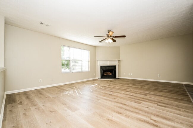 Building Photo - 2059 Oak Terrace Dr SE