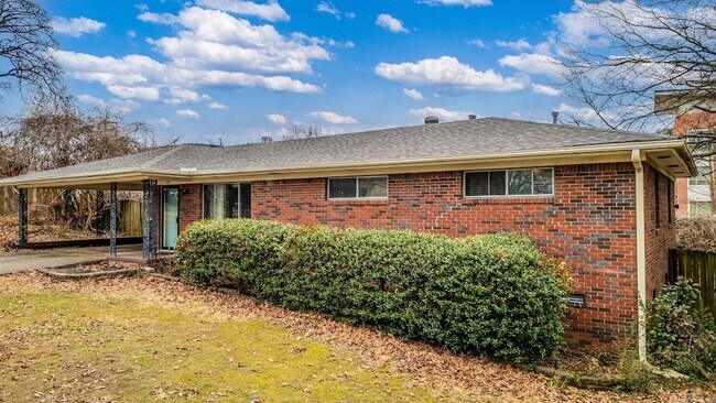 Building Photo - 11 Berrywood Cir