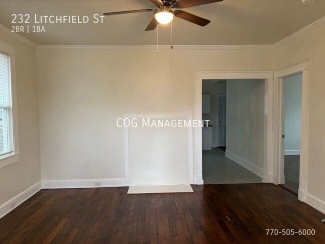 Building Photo - Completely Refurbished 2 bedroom/1Bath Cot...