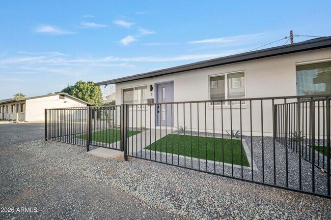 Foto del edificio - 3110 N 37th St