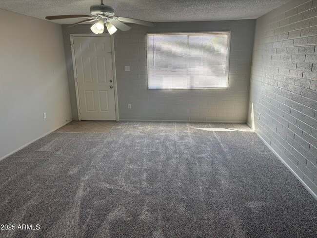 Foto del edificio - 13631 N 35th St