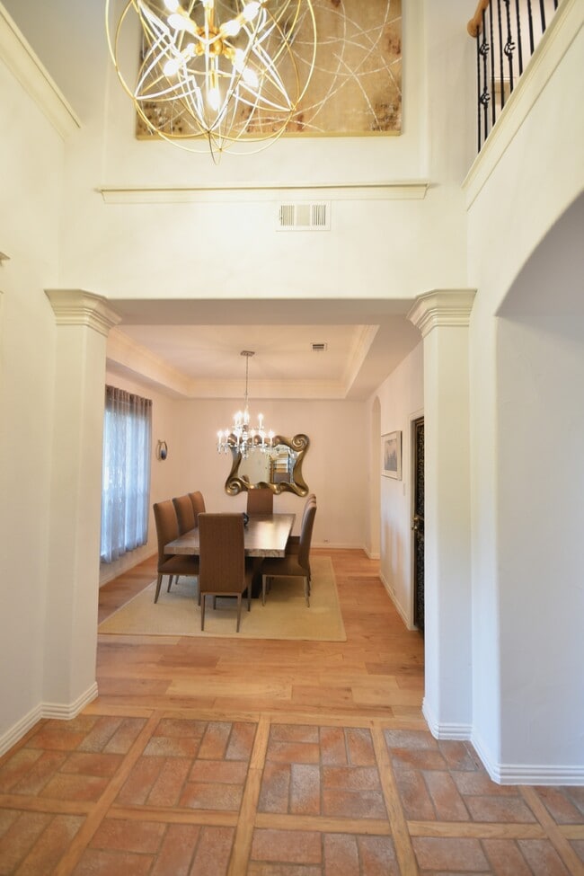 Building Photo - 5447 Wendover Dr