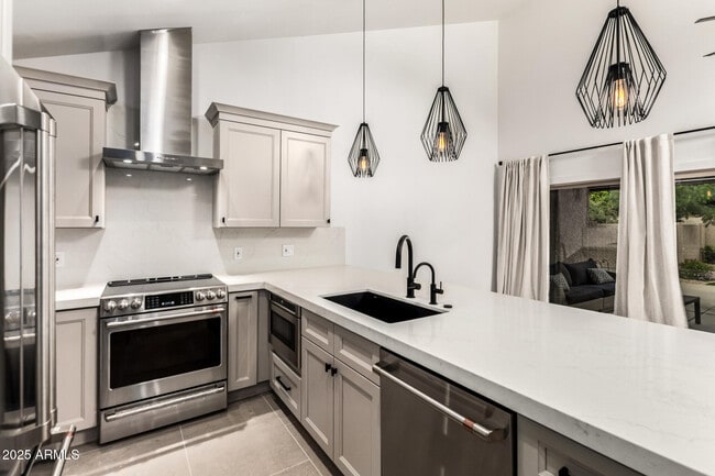 Building Photo - 9470 E Riviera Dr