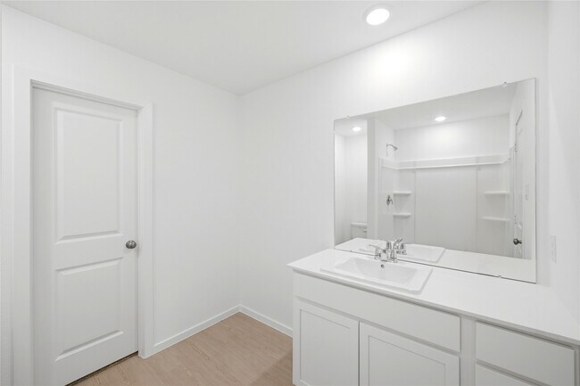 Foto del edificio - 25585 Rose Creek Dr