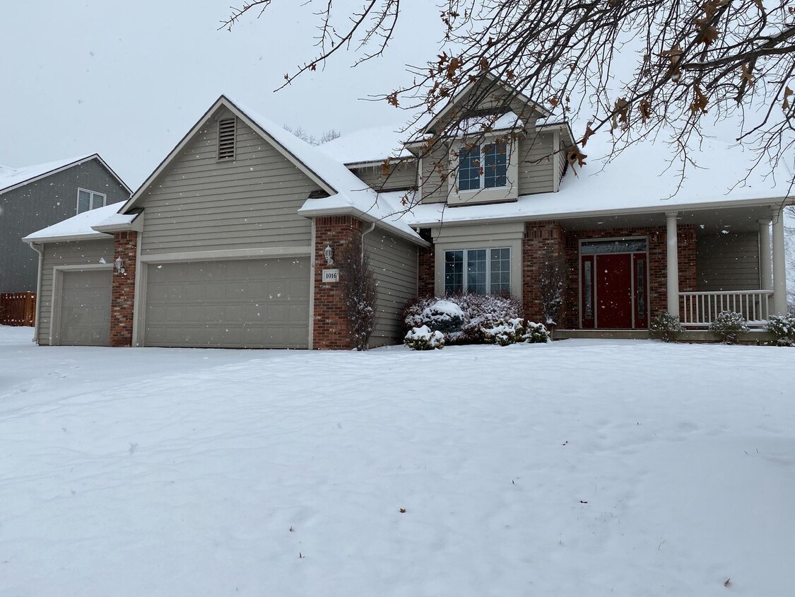 Foto principal - Wonderful Fox Chase home with fantastic spacious floor plan.