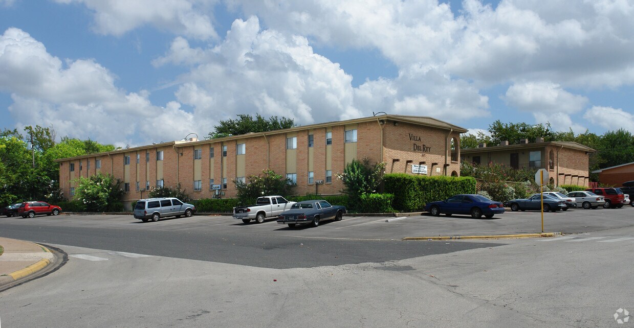 317 W Dean Ave - Lincoln Apartments