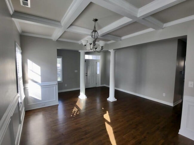 Building Photo - 1525 Gallant Fox Ct