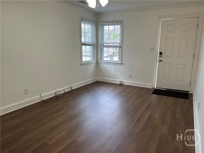 Building Photo - 1506 E 50th St