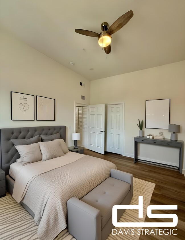 Building Photo - 128 E Market St