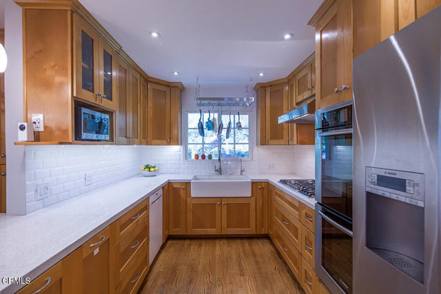 Foto del edificio - 459 Crestview Pl