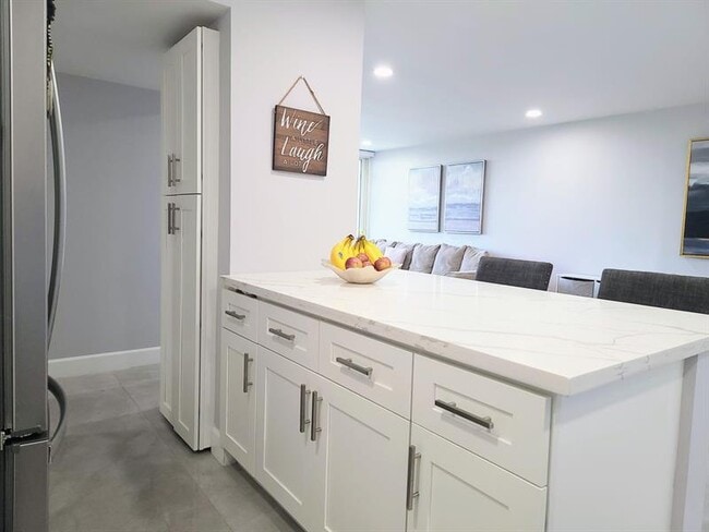 Foto del edificio - 802 NW 87th Ave