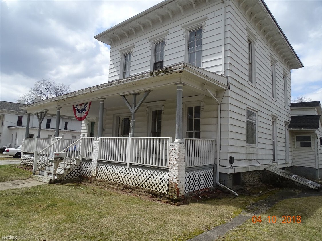 Primary Photo - 327 North St