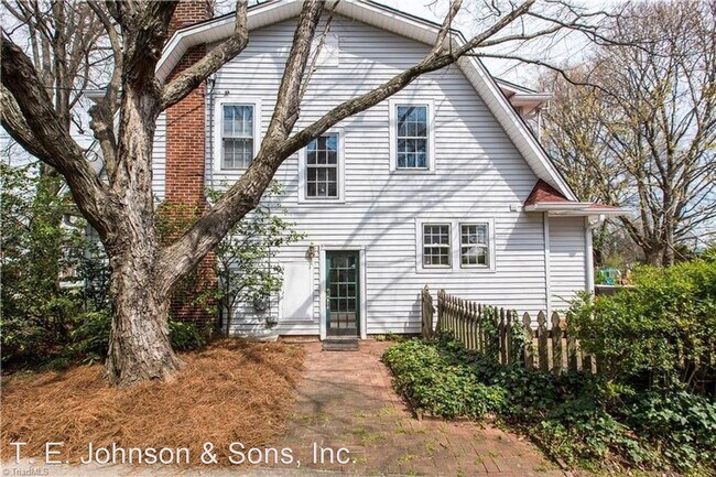 Building Photo - 4 br, 2 bath House - 817 S Hawthorne Rd