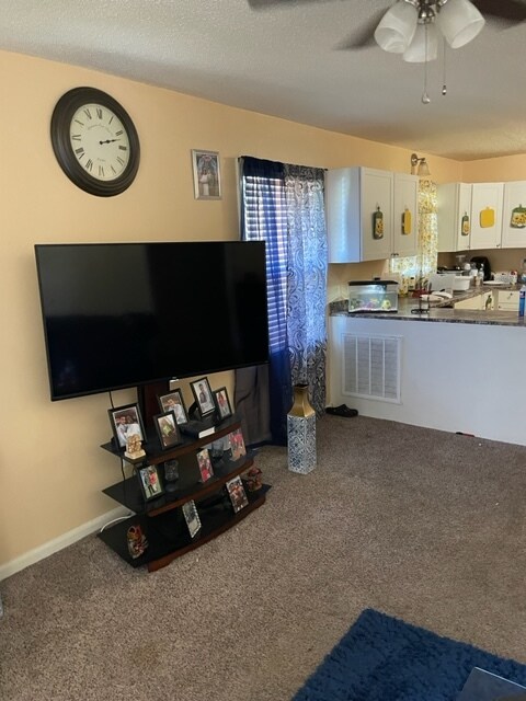 other side of living room - 3140 Plantation Dr