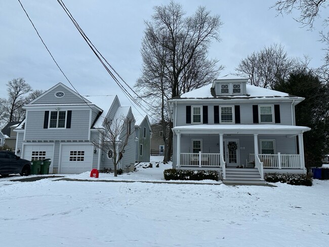 Foto del edificio - 7 Greenfield Ave