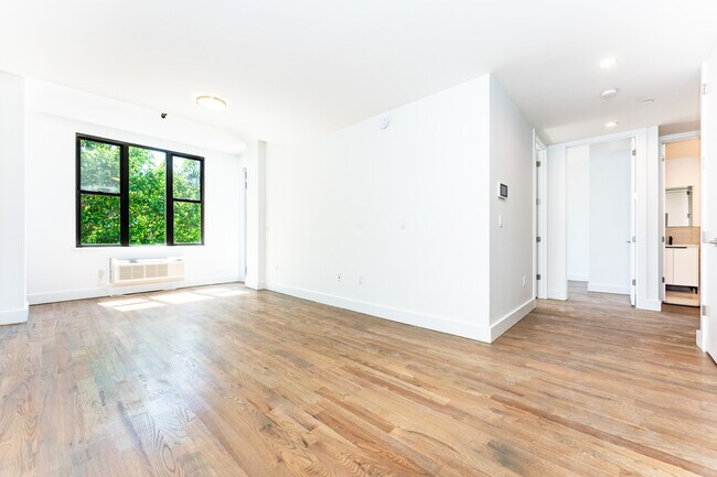 Building Photo - 91 De Sales Pl