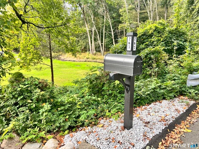 Foto del edificio - 267 Thunder Hill Dr