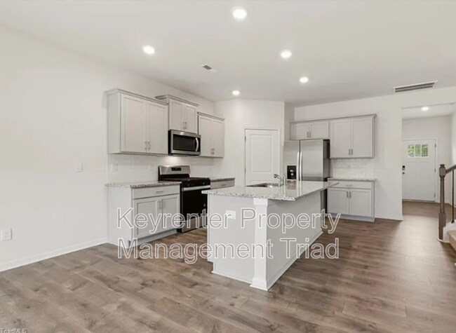 Foto del edificio - 7448 Buckpasser Dr