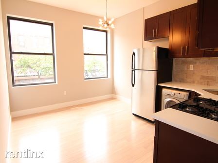 Foto principal - 5654 Myrtle Ave