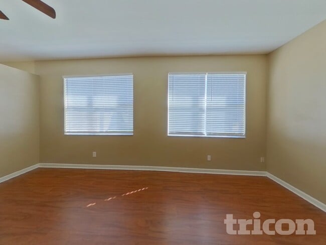 Building Photo - 9723 Riverchase Dr