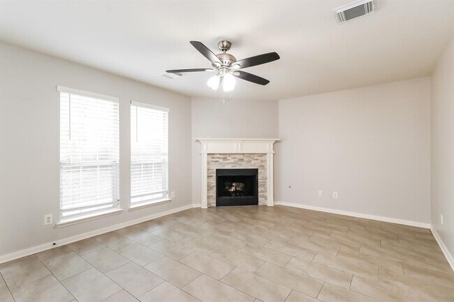 Foto del edificio - 26106 Oakridge Forest Ln