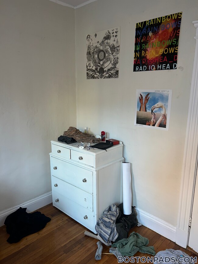 Building Photo - 211 Park Dr