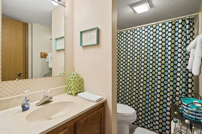 Foto del edificio - 304 Southwood Shores Cir