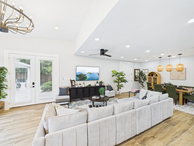 Foto del edificio - 5430 Havenwoods Dr