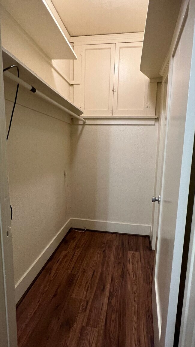 #2 - 212 Campus St