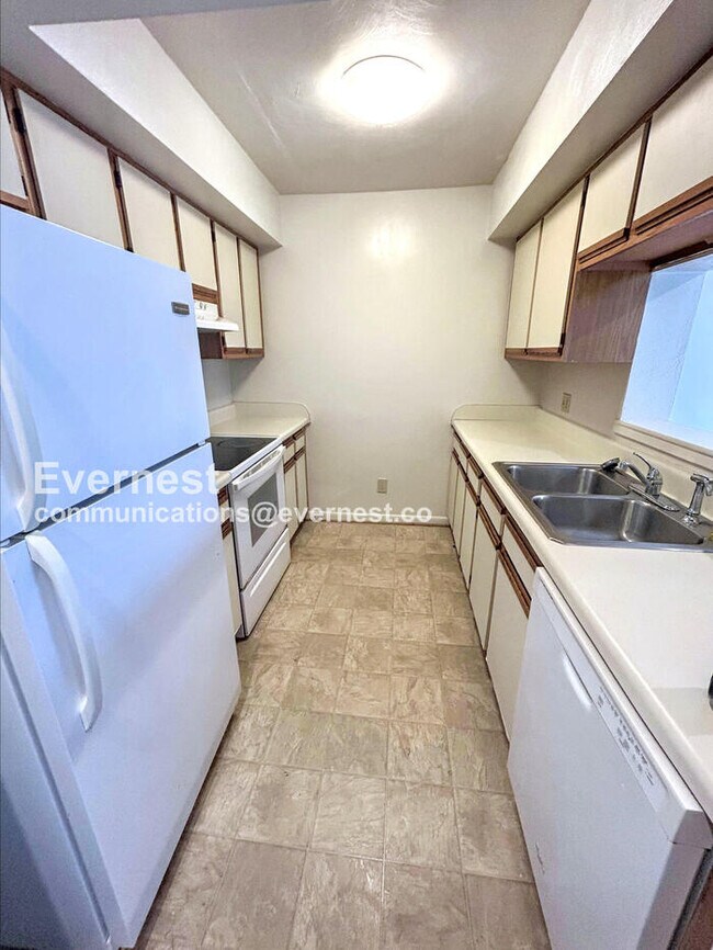 Foto del edificio - 3837 Staffordshire Ln