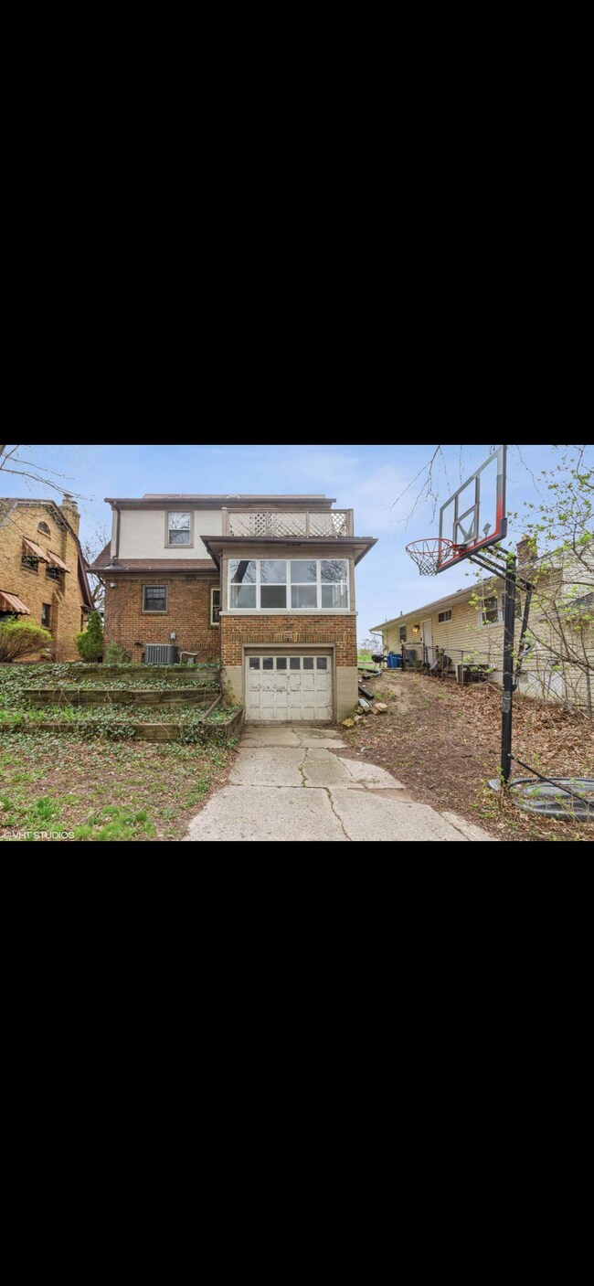 706 N Rockford Ave, Rockford, IL 61107 House Rental in Rockford, IL