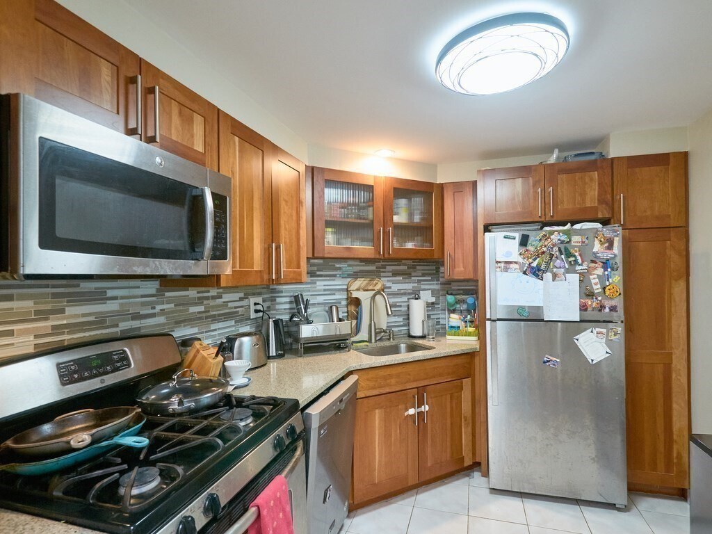 Primary Photo - 24 Chestnut St