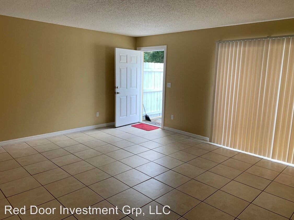 Building Photo - 1836 SW 109th Pl