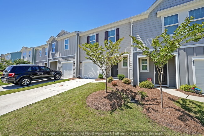 Foto del edificio - 3/2.5 Townhouse close to 41 and downtown